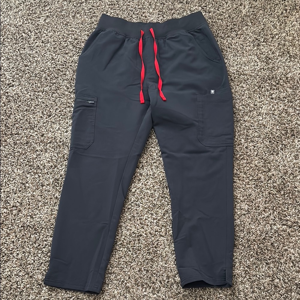 Figs high waisted yola scrub pants in charcoal size large petite